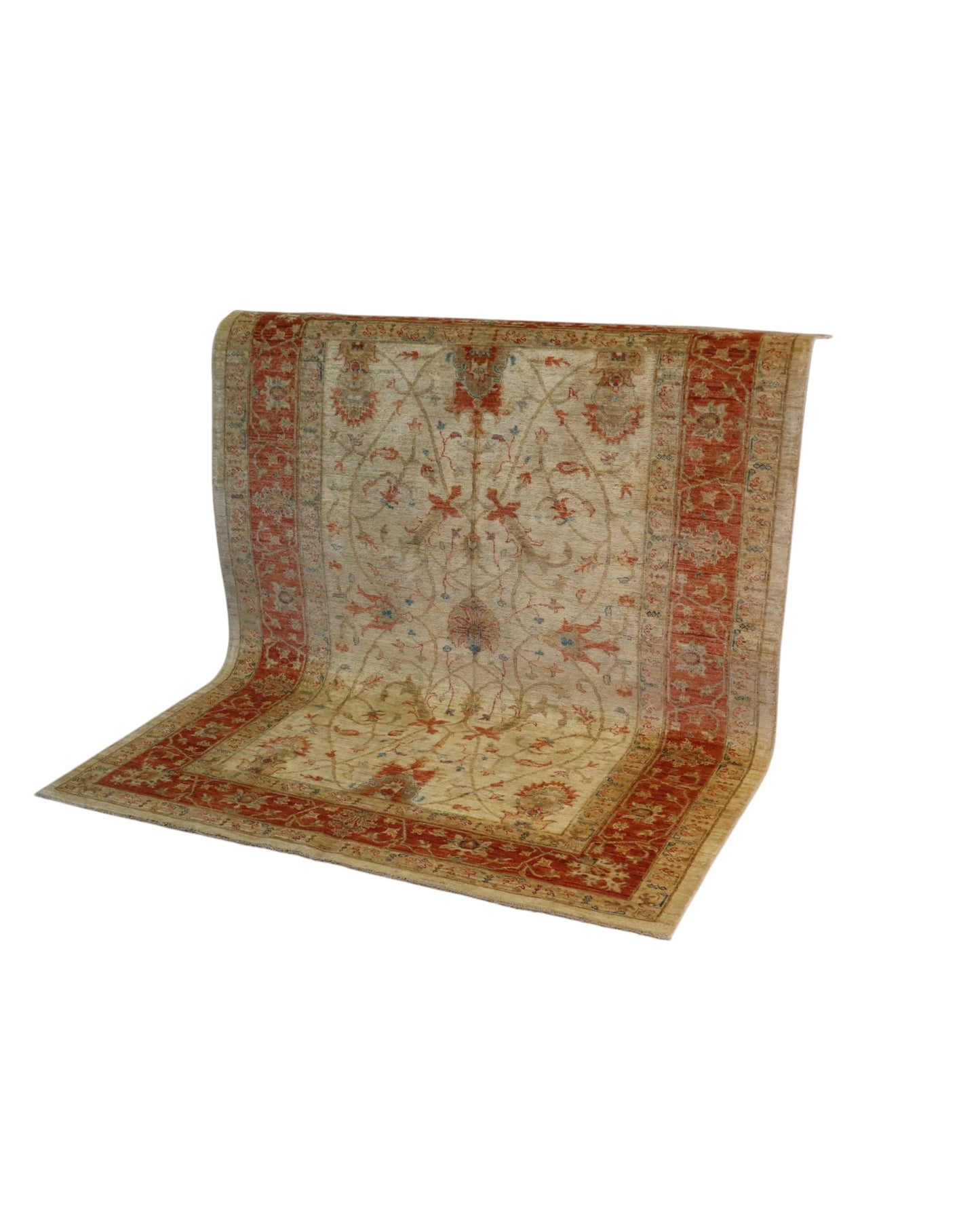 Tappeto Ziegler Farahan 191x153cm annodato a mano con campo beige e bordura rosso mattone decorata da motivi floreali.