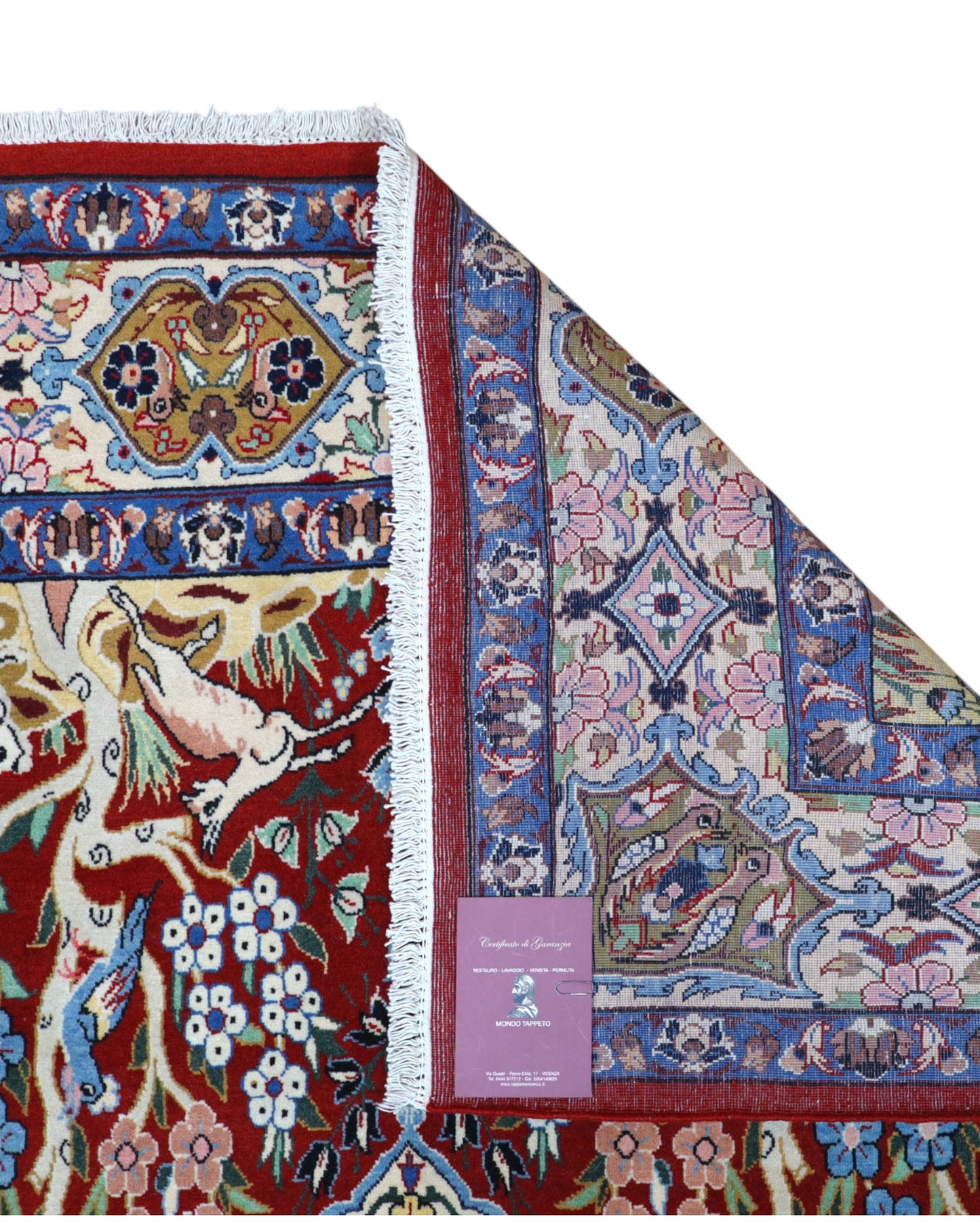 Tappeto Esfahan persiano “Giardino Incantato”, annodato a mano, fondo rosso melograno con alberi, cervi e uccelli, lana tinta vegetale, certificato di autenticità incluso.