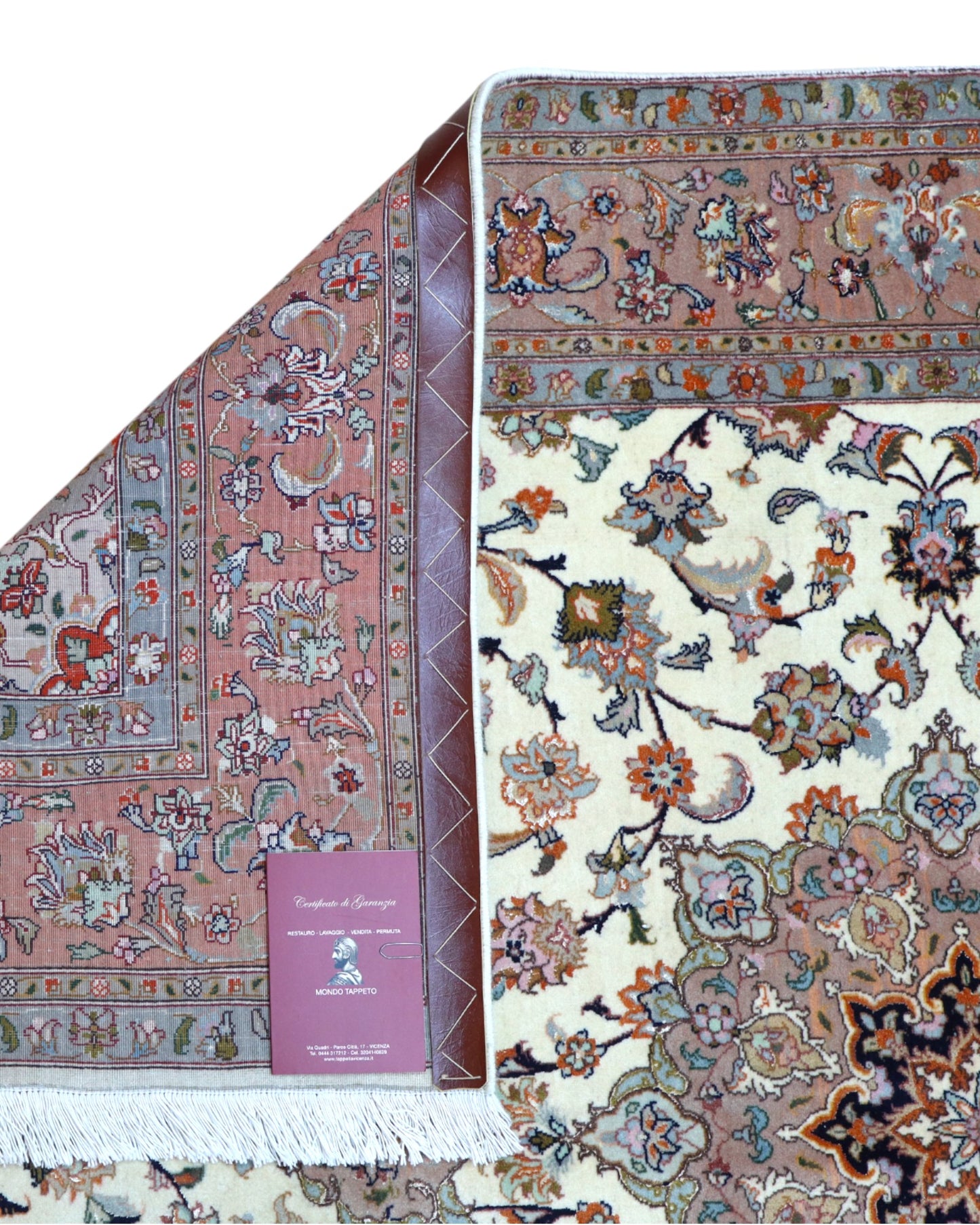 Tappeto Tabriz 60 Raj 206x151 cm, annodato a mano in Persia, fondo beige con disegno floreale dettagliato, lana mista seta tinta vegetale, certificato di autenticità incluso.
