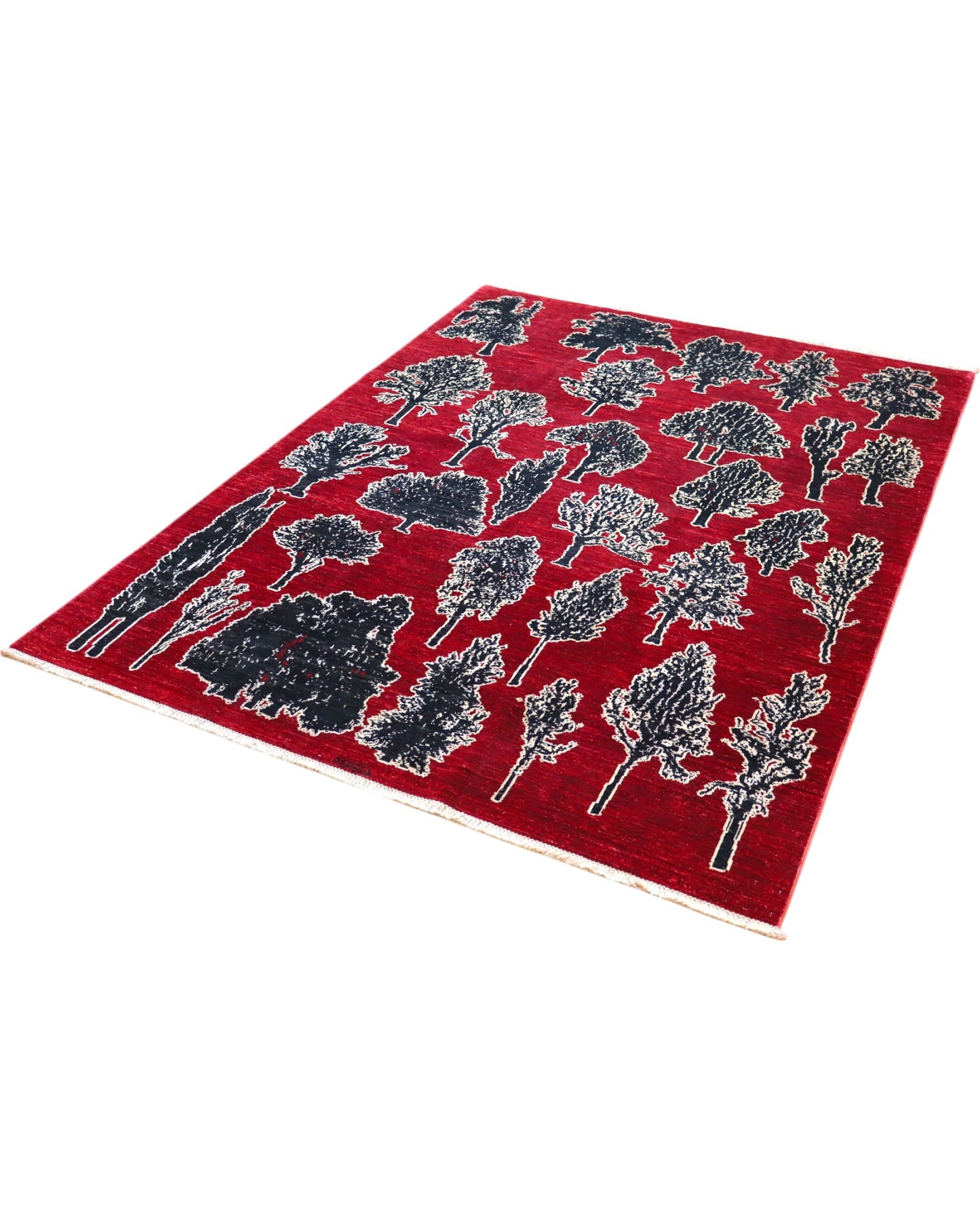 Tappeto moderno 238x178 cm Persia con alberi stilizzati neri e avorio su fondo rosso intenso. Annodato a mano in lana naturale.