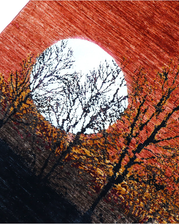 Tappeto moderno 237x180 cm Persia con design tramonto e alberi stilizzati, fondo rosso e arancio sfumato, annodato a mano in lana e cotone.