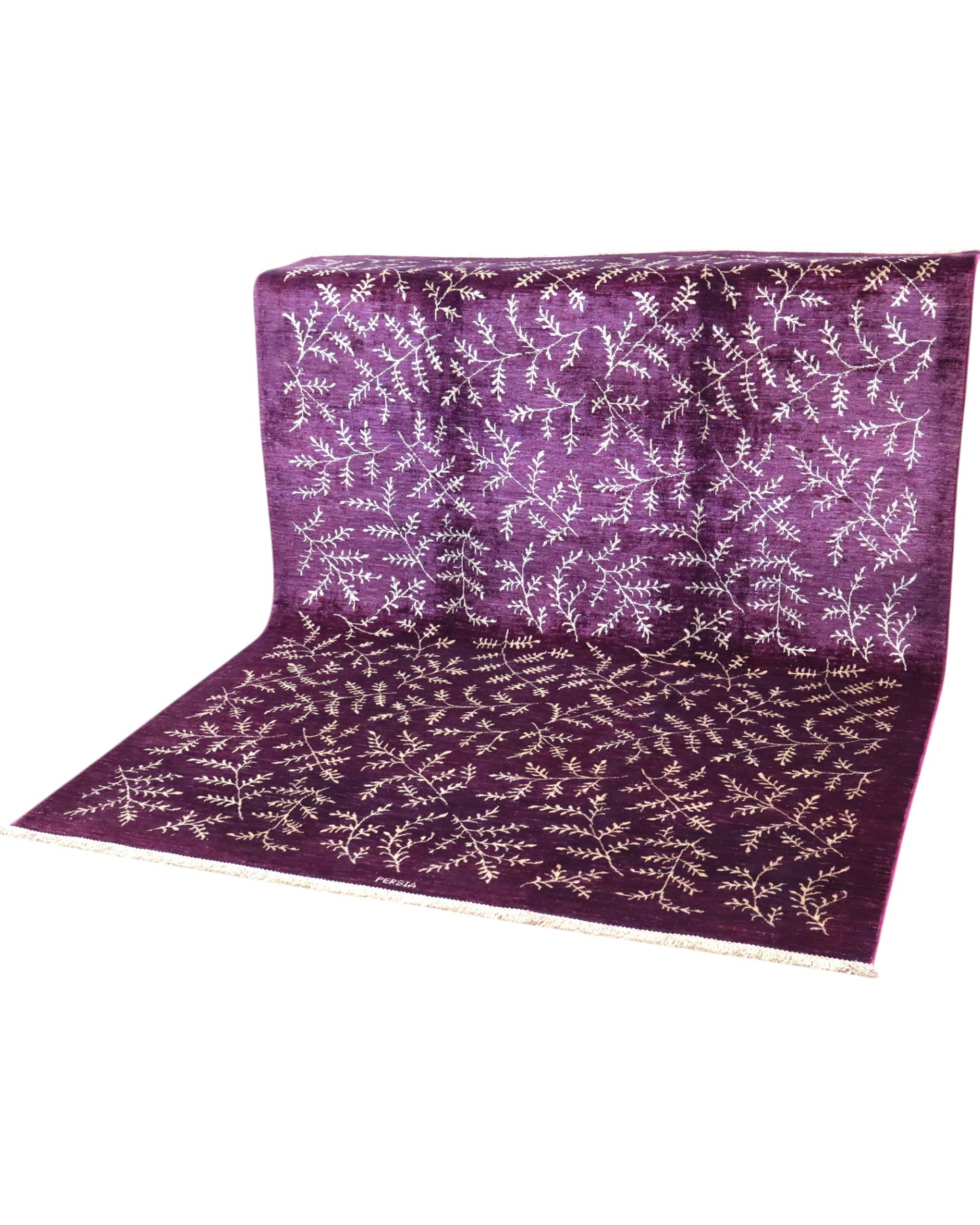 Tappeto moderno 237x177 cm con fondo viola e motivi floreali ramificati in avorio, annodato a mano in lana e cotone, provenienza Persia.