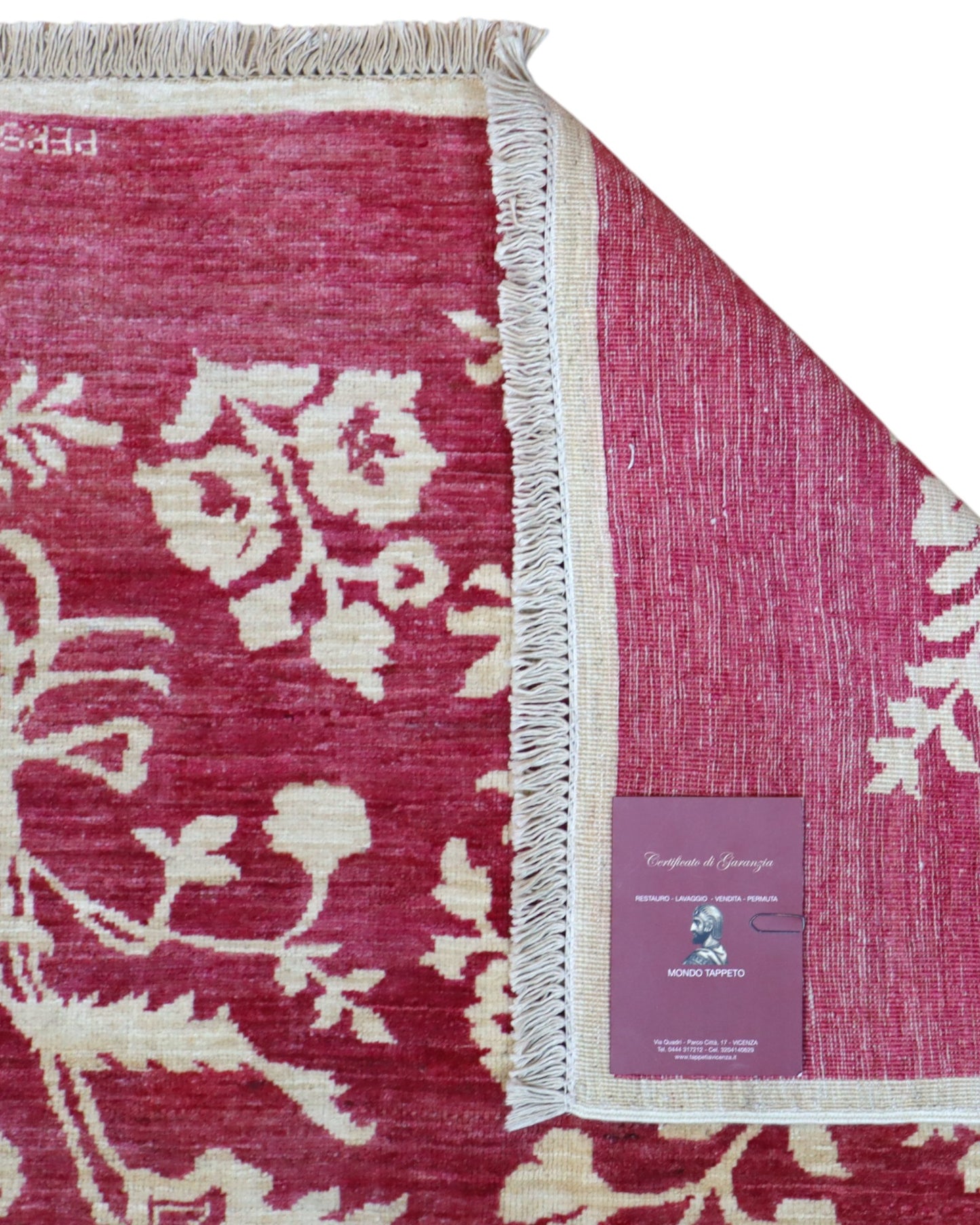 Tappeto moderno 225x178 cm Persia con fondo bordeaux e motivi floreali in avorio, annodato a mano in lana e cotone.