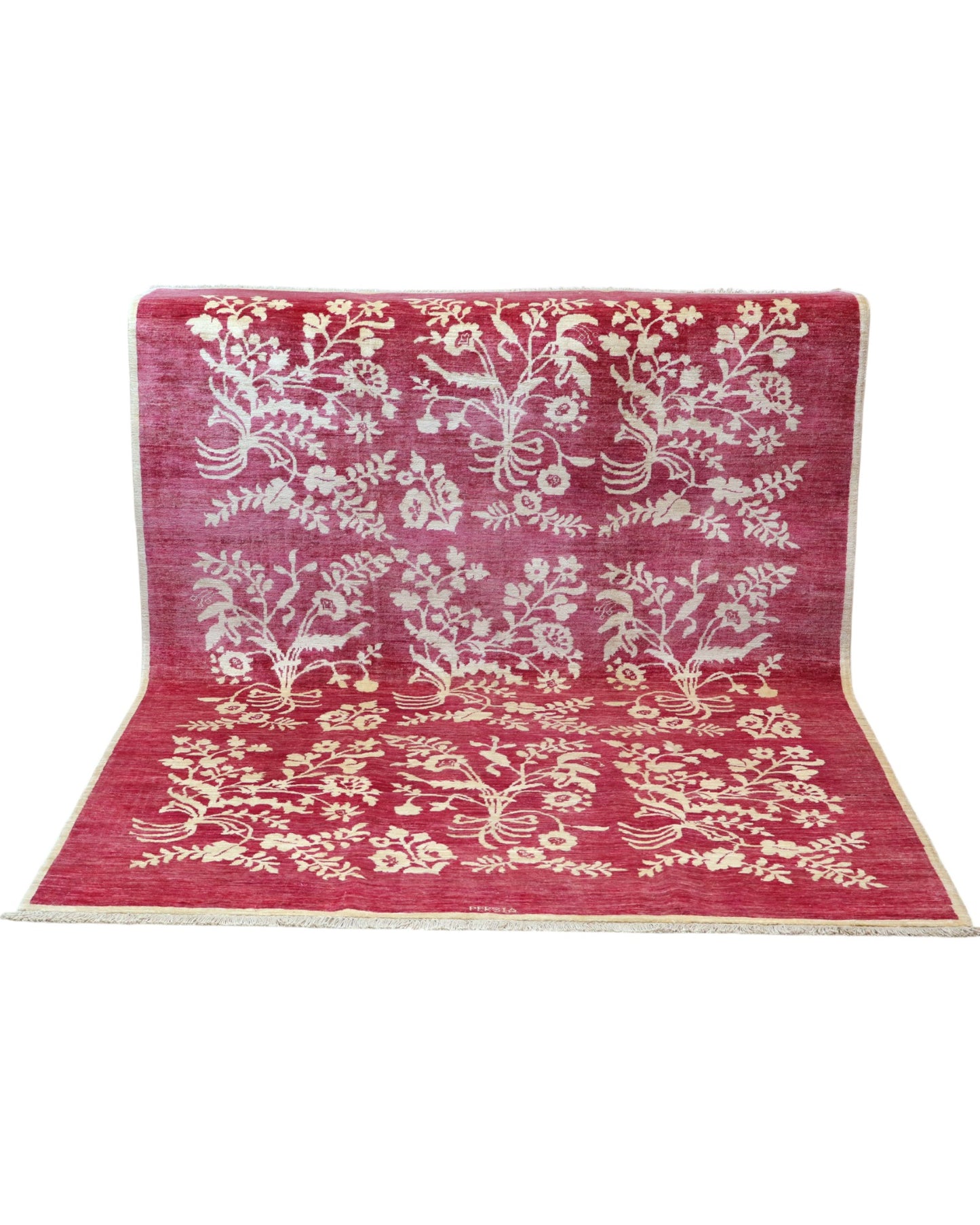 Tappeto moderno 225x178 cm Persia con fondo bordeaux e motivi floreali in avorio, annodato a mano in lana e cotone.