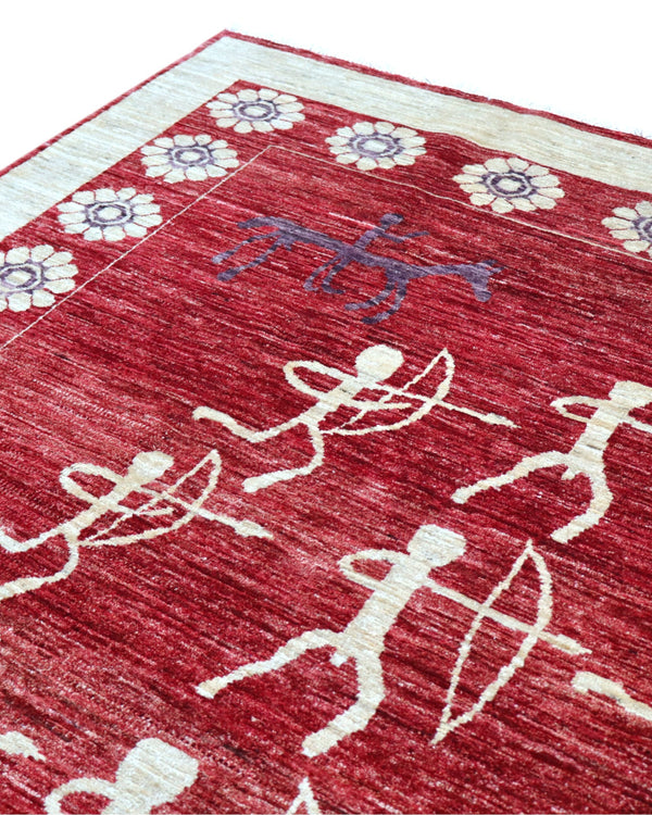 Tappeto moderno 230x172 cm Persia con fondo bordeaux, figure di arcieri in avorio e bordura floreale beige, annodato a mano in lana e cotone.