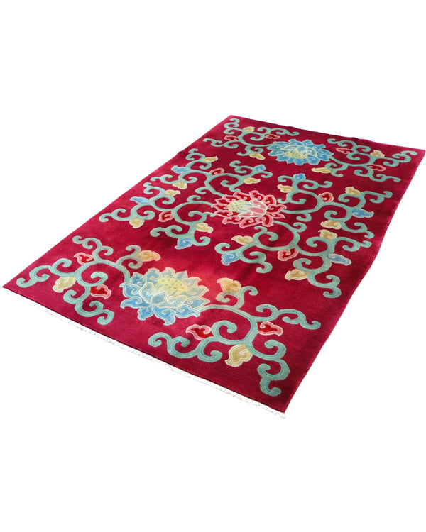 Tappeto tibetano annodato a mano 232x153cm con motivi floreali stilizzati multicolore su fondo bordeaux.