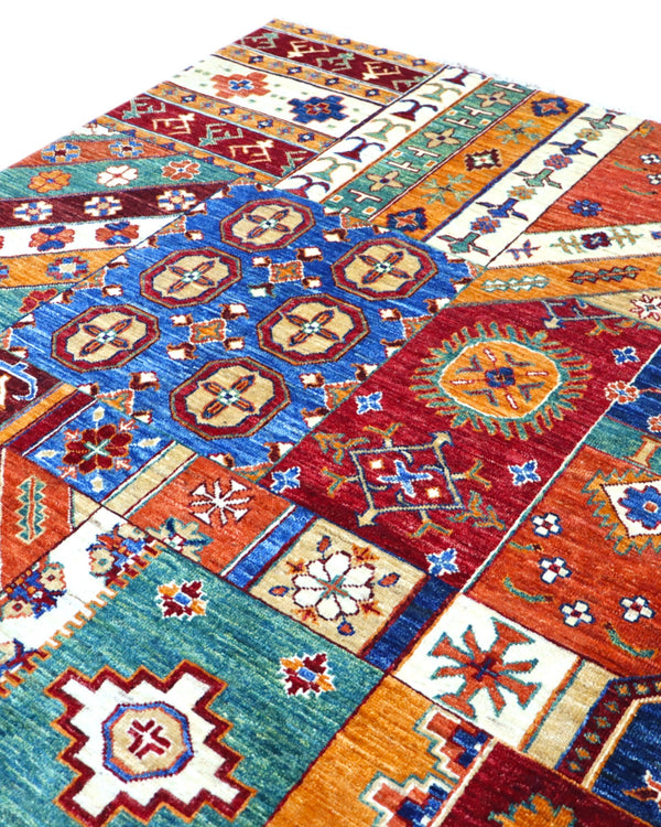 Tappeto moderno 241x173 cm Afghanistan, patchwork multicolore con motivi geometrici, tramato ed annodato a mano.