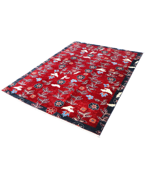 Tappeto moderno 247x180 cm con fondo bordeaux e motivi floreali stilizzati, annodato a mano in lana e cotone, provenienza Afghanistan.