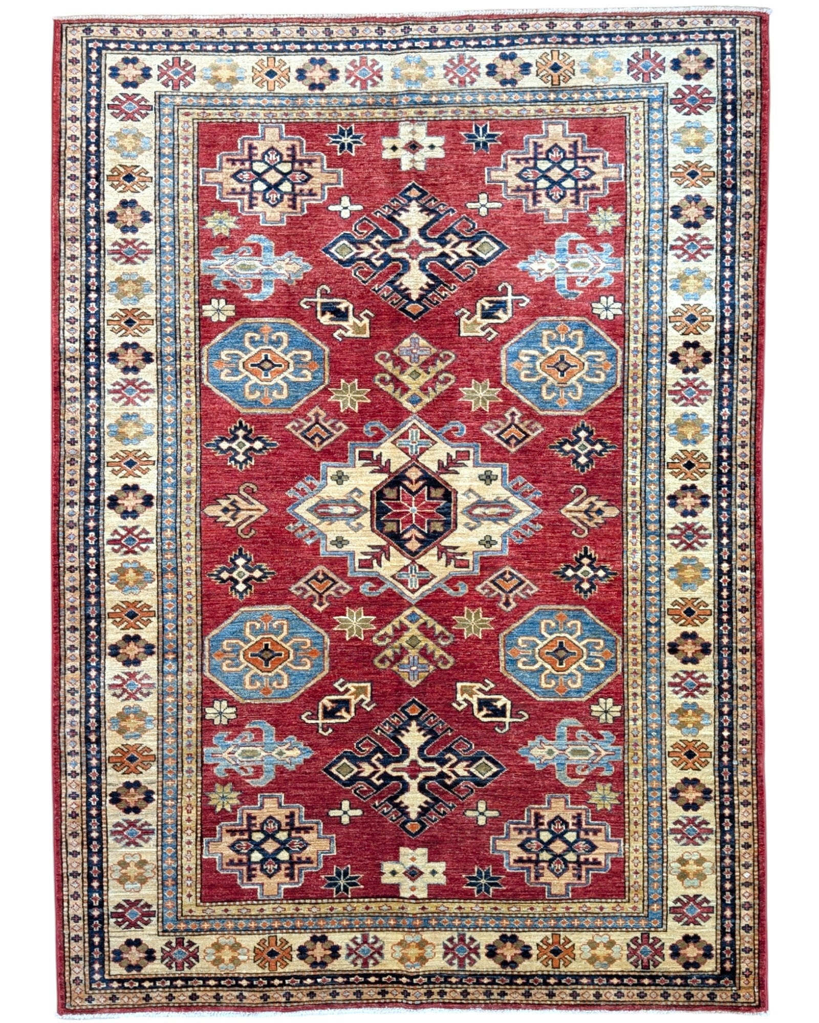 Tappeto Shirvan rosso con cornice beige e motivi geometrici, annodato a mano in Afghanistan in lana e cotone con colori vegetali.