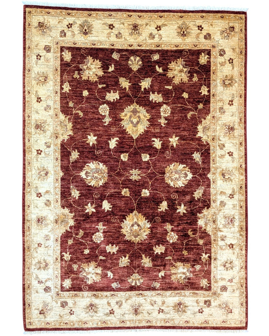 Tappeto Tabriz rosso con motivi floreali persiani, annodato a mano in Persia con lana e cotone tinti con colori vegetali.