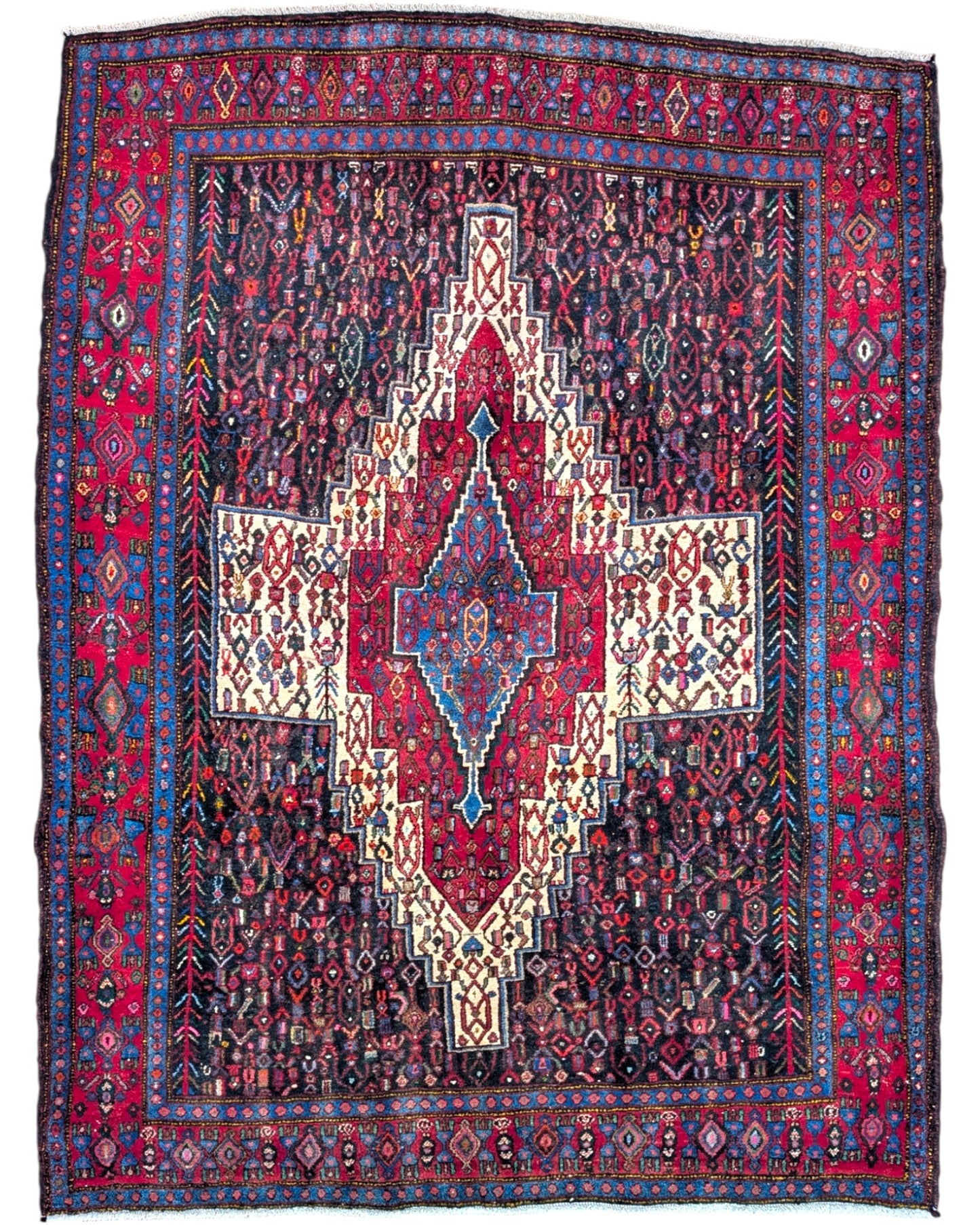 Tappeto Senneh annodato a mano, 211 x 166 cm, motivi geometrici rossi e blu, artigianato persiano tradizionale.