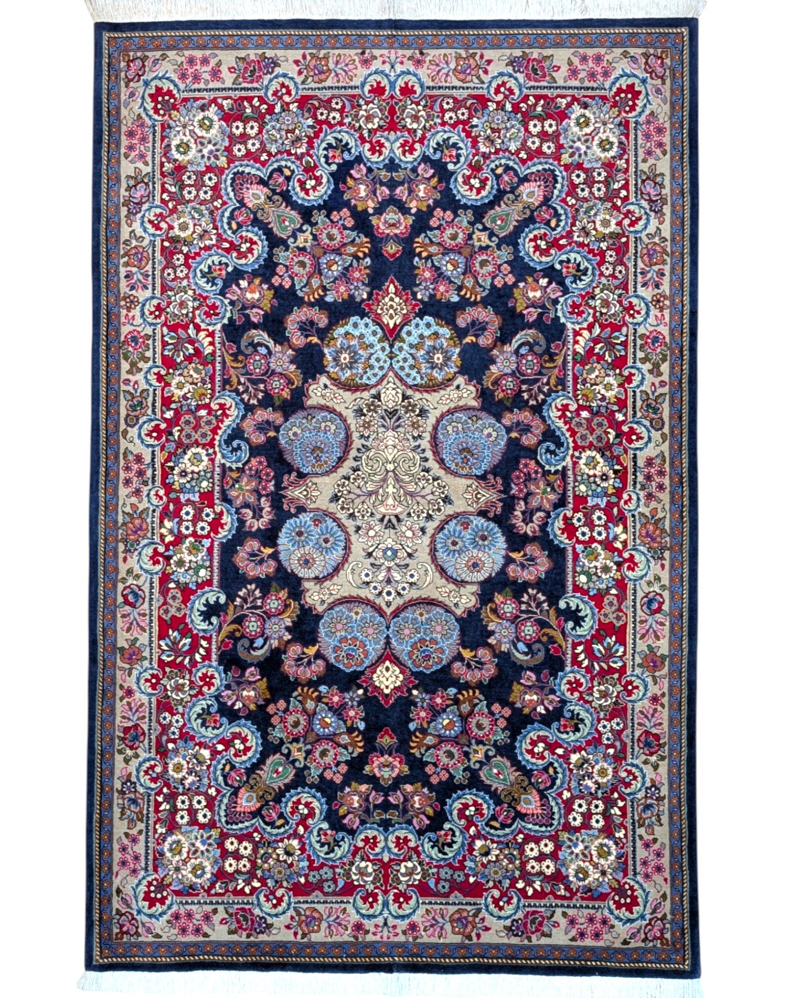 Tappeto Saruk annodato a mano, 204 x 129 cm, fondo blu con motivi floreali decorativi.