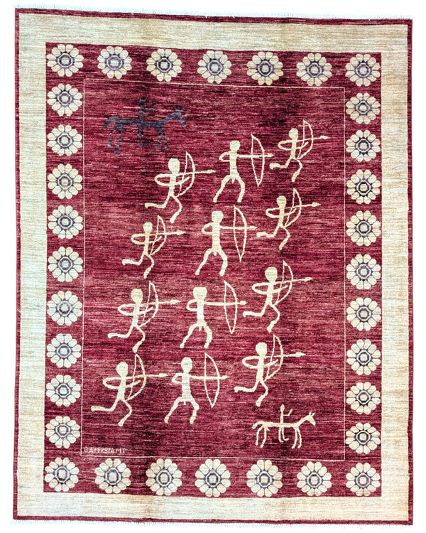 Tappeto moderno 230x172 cm Persia con fondo bordeaux, figure di arcieri in avorio e bordura floreale beige, annodato a mano in lana e cotone.