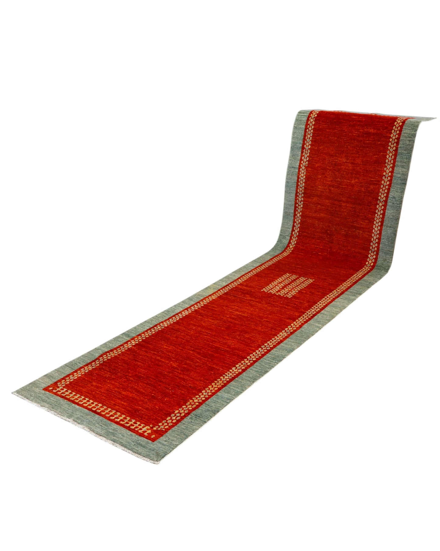 Passatoia Moderna afgana, verde e rosso mattone, campo a mosaico pixelato con bordura geometrica, annodato a mano, 346x86 cm.