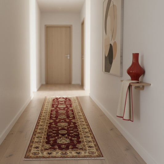 Passatoia Farahan afgana, bordeaux e beige con motivo floreale stilizzato e simmetrico, annodato a mano, 309x85 cm.