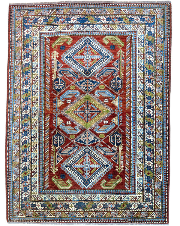 Tappeto Kazak afgano, fondo rosso con disegno geometrico, annodato a mano, 259x196 cm.