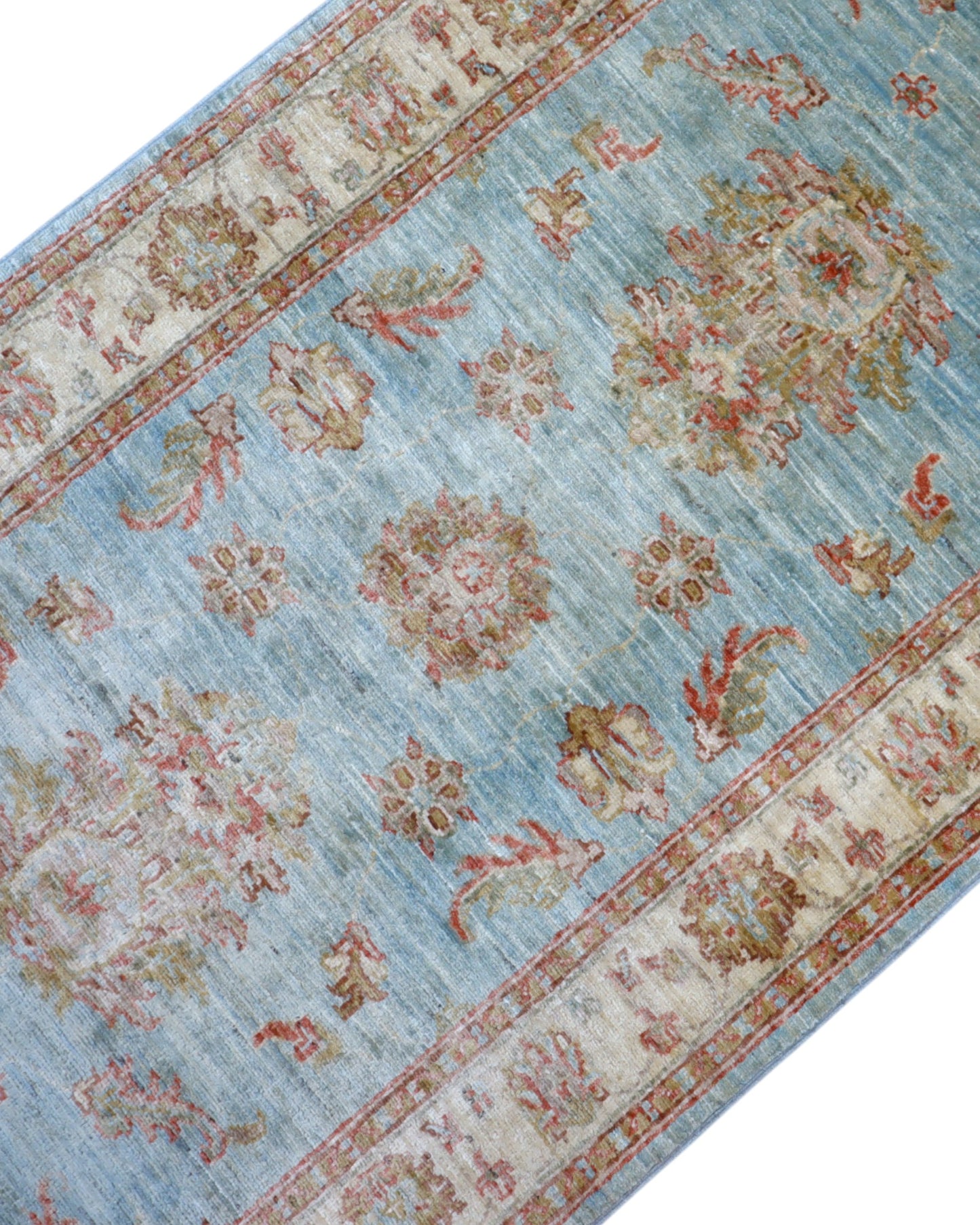 Tappeto Farahan 236x83 cm afghano annodato a mano, corridore in lana con fondo azzurro e decorazioni floreali beige e oro.