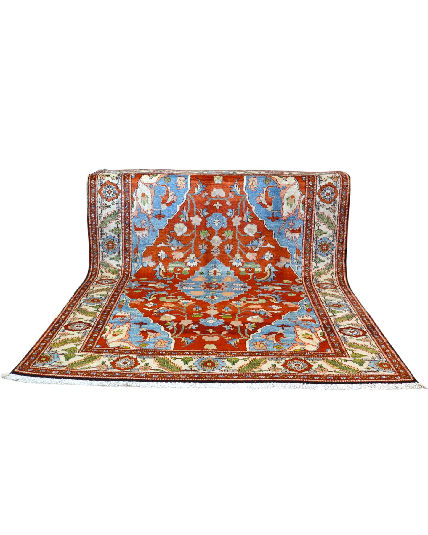 Tappeto Heriz 240x320 cm persiano annodato a mano con fondo rosso e dettagli azzurri e avorio.