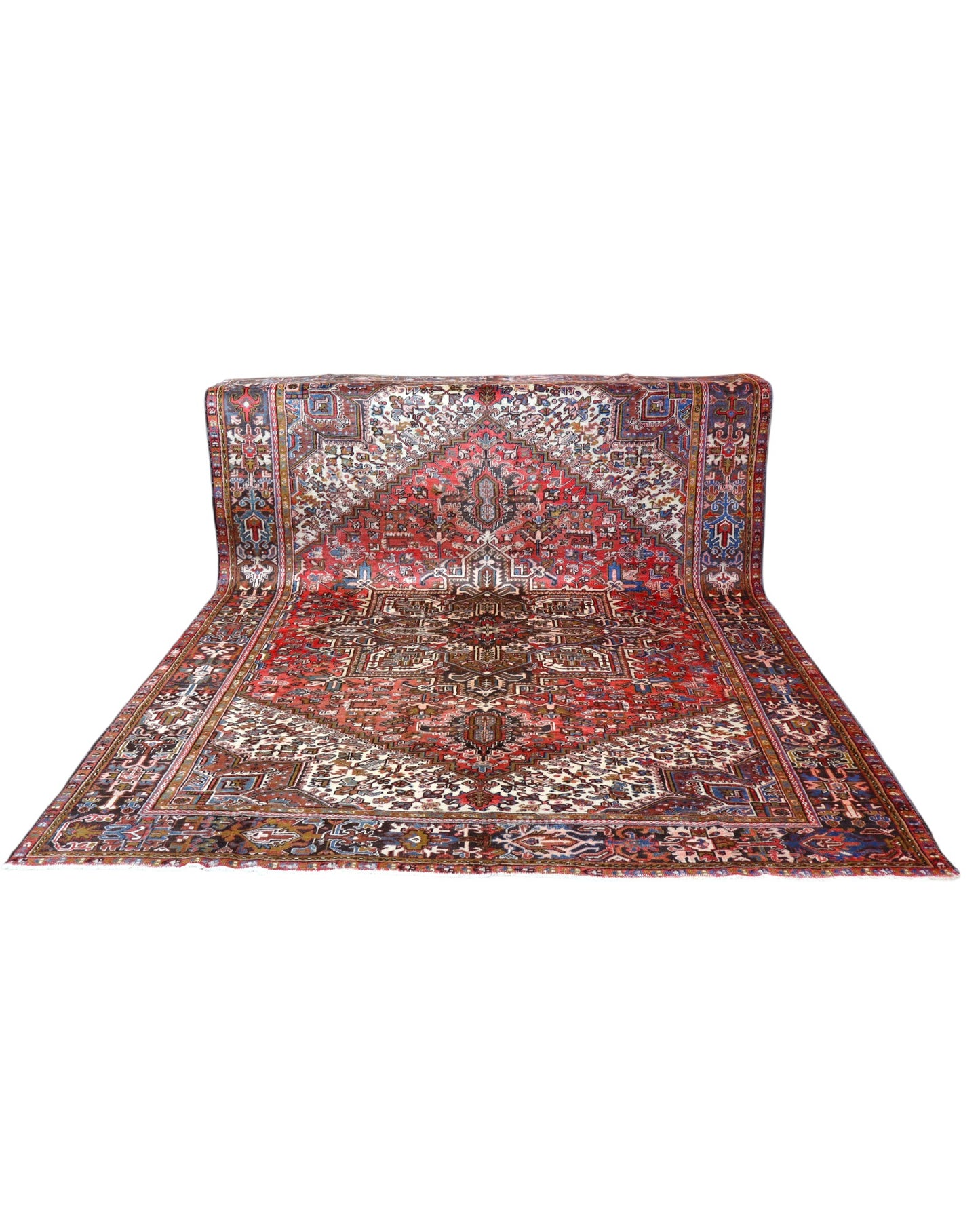 Tappeto Heriz persiano 347x255 cm, annodato a mano in lana e cotone, con medaglione geometrico e motivi floreali tradizionali.