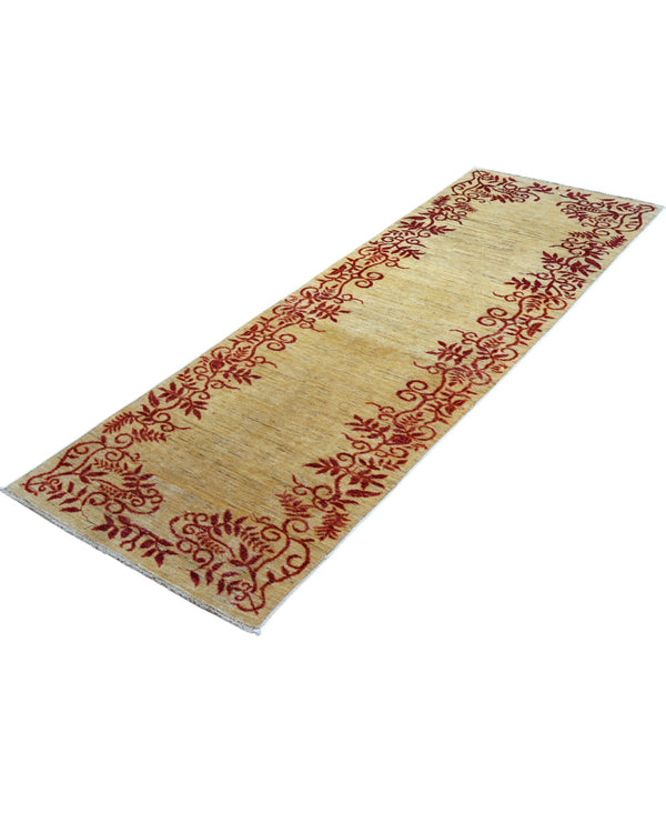 Tappeto Moderno 234x80 cm, Afghanistan, corridore con fondo beige–miele e decorazioni floreali rosse sui bordi, annodato a mano in lana vegetale.