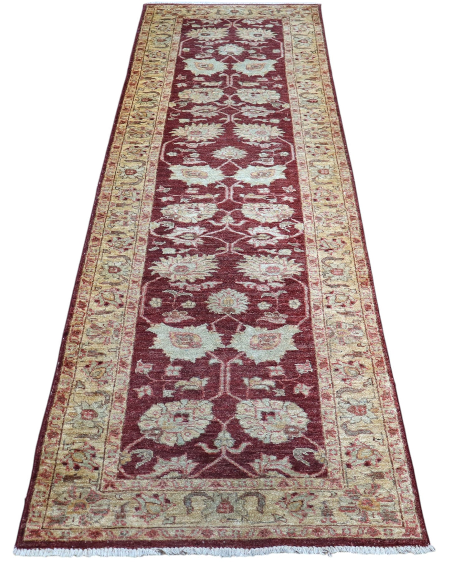 Tappeto Ziegler 261x78 cm, Afghanistan, corridore con fondo rosso borgogna e motivi floreali beige e avorio, annodato a mano in lana vegetale.
