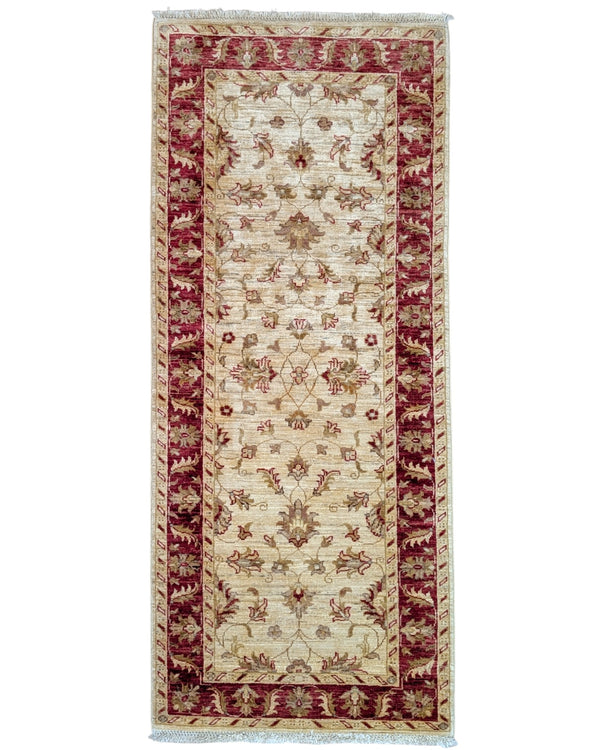 Tappeto Farahan 198x84 cm annodato a mano con fondo chiaro e cornice rossa.