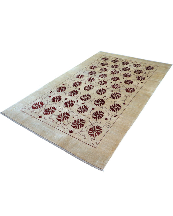 Tappeto Moderno persiano 273x167 cm con fondo avorio e motivi floreali rossi stilizzati, tramato ed annodato a mano.