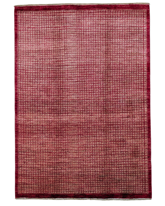 Tappeto moderno "Rosso Intrecciato" 245x178 cm con tonalità rosso/bordeaux, tessitura a griglia e vello in lana.