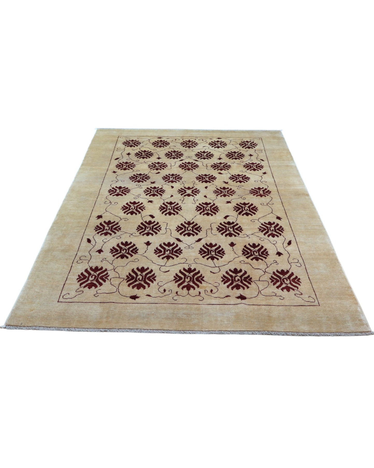 Tappeto Moderno persiano 273x167 cm con fondo avorio e motivi floreali rossi stilizzati, tramato ed annodato a mano.