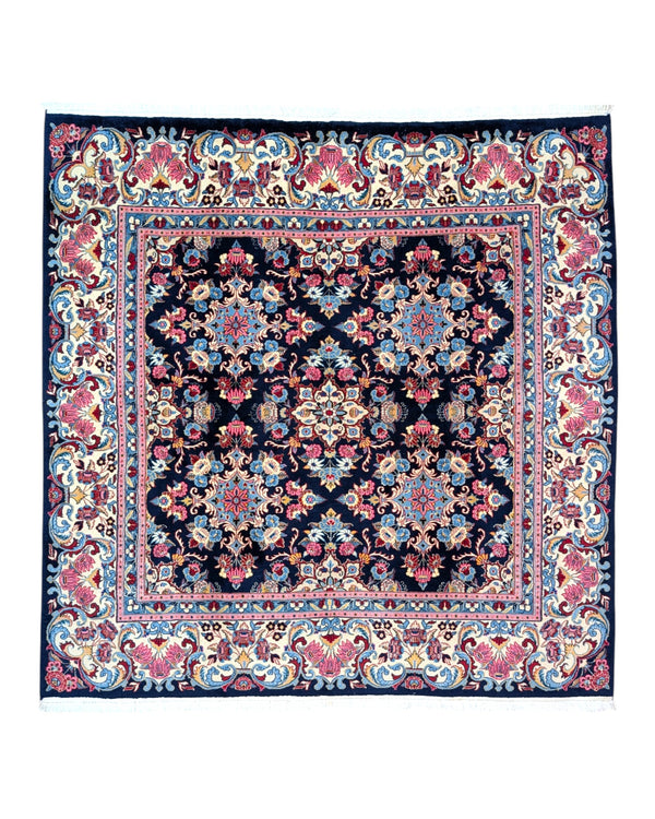 Tappeto Varamin in blu persiano, rosa antico e verde, annodato a mano in Persia con cotone e lana mista seta. Certificato di autenticità incluso.