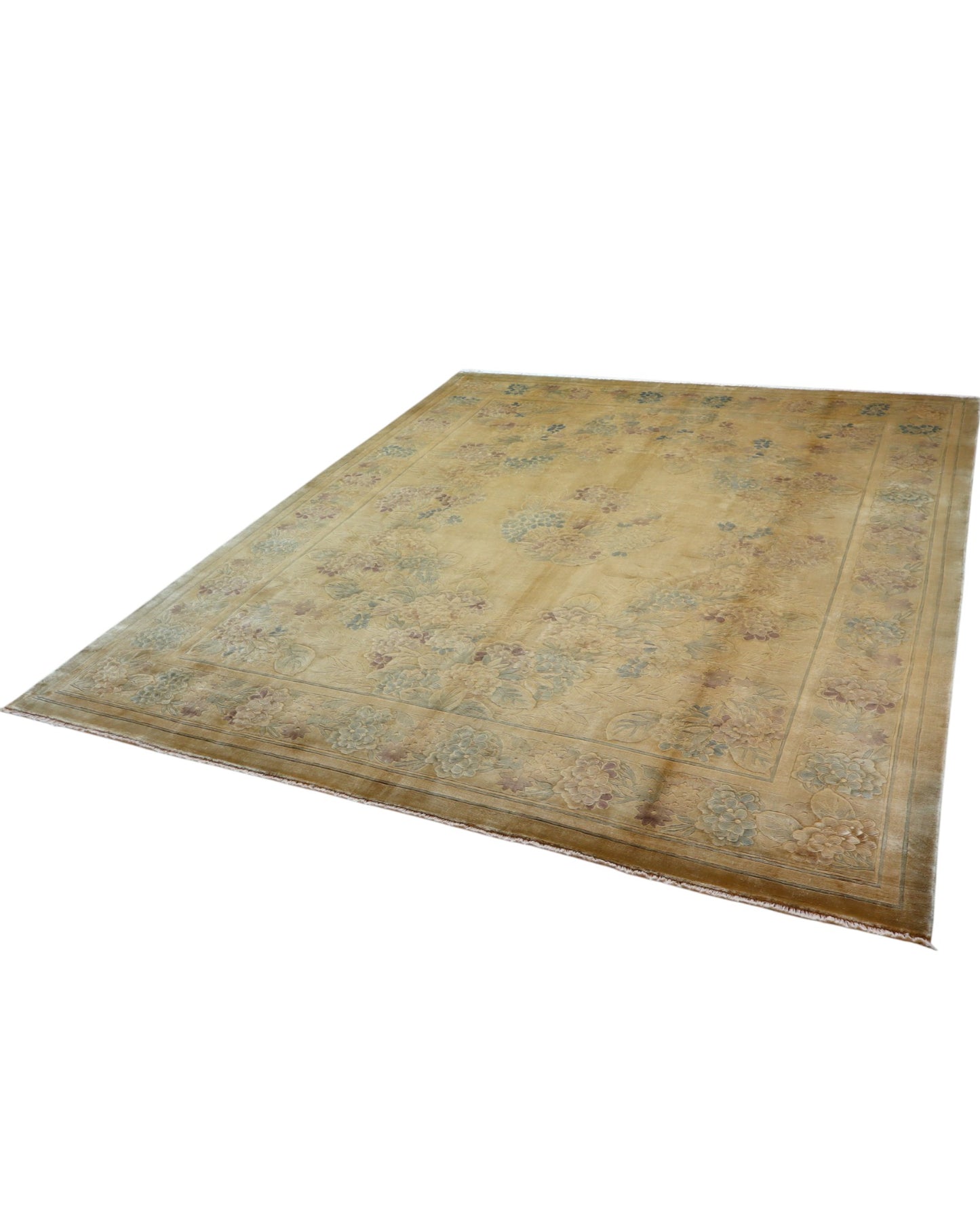 Tappeto in seta cinese 297x243 cm con fondo avorio e motivi floreali in tonalità pastello, tramato ed annodato a mano.