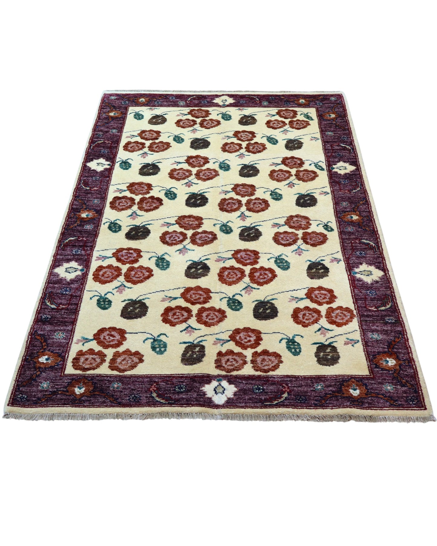 Tappeto Ziegler annodato a mano 180x126 cm con motivi floreali su fondo avorio e bordura viola.