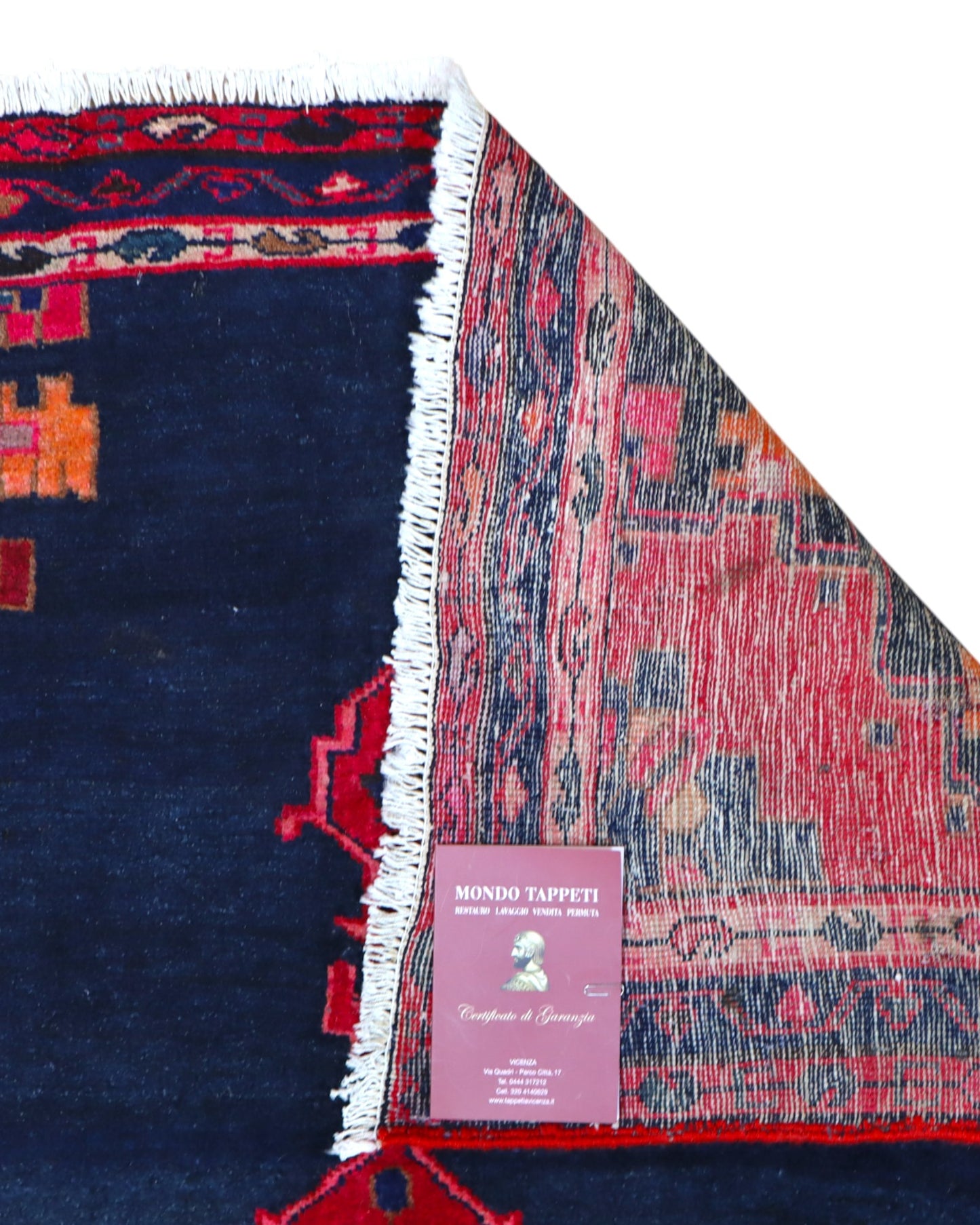 Tappeto Hamedan 200x119 cm, annodato a mano, con medaglione geometrico rosso, fondo blu notte e dettagli arancio.