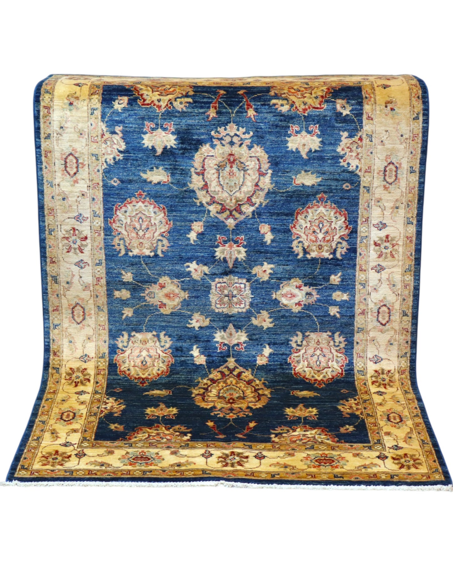 Tappeto Ziegler 178x122 cm con motivo floreale su fondo blu scuro e bordura beige, ideale per arredamenti eleganti.