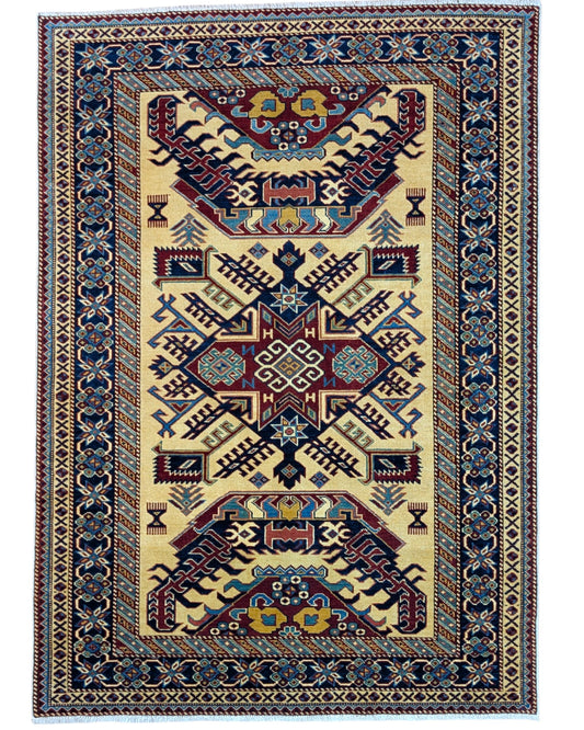 Tappeto Shirvan Afghan 164x117 cm, annodato a mano, con campo avorio, medaglione geometrico centrale e bordo decorato.