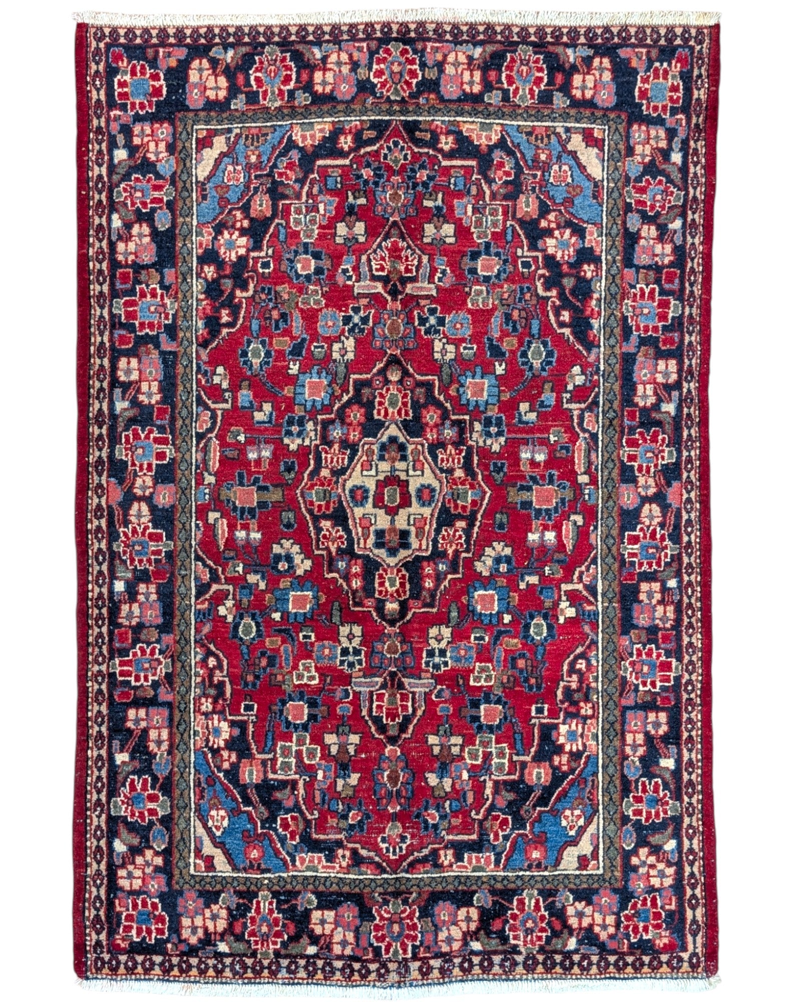 Tappeto Hamedan 190x127 cm annodato a mano, rettangolare, fondo rosso con motivi floreali e geometrici, realizzato in cotone e lana con colori vegetali.