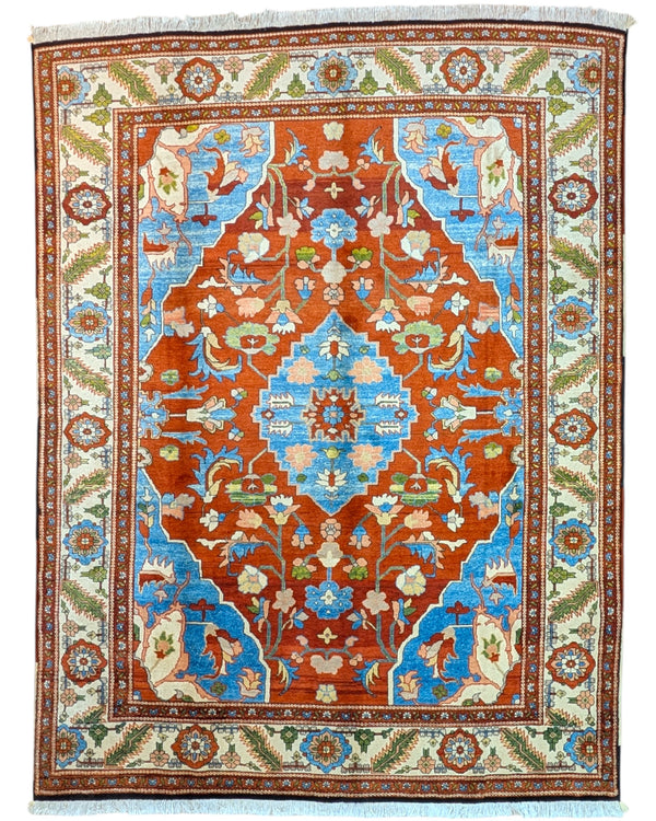 Tappeto Heriz 240x320 cm persiano annodato a mano con fondo rosso e dettagli azzurri e avorio.