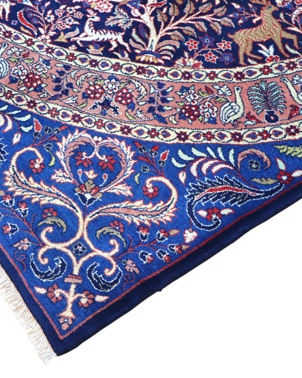 Tappeto Kerman quadrato 261x264 cm, annodato a mano in lana e cotone con colori vegetali, fondo blu con dettagli floreali e medaglione centrale persiano.
