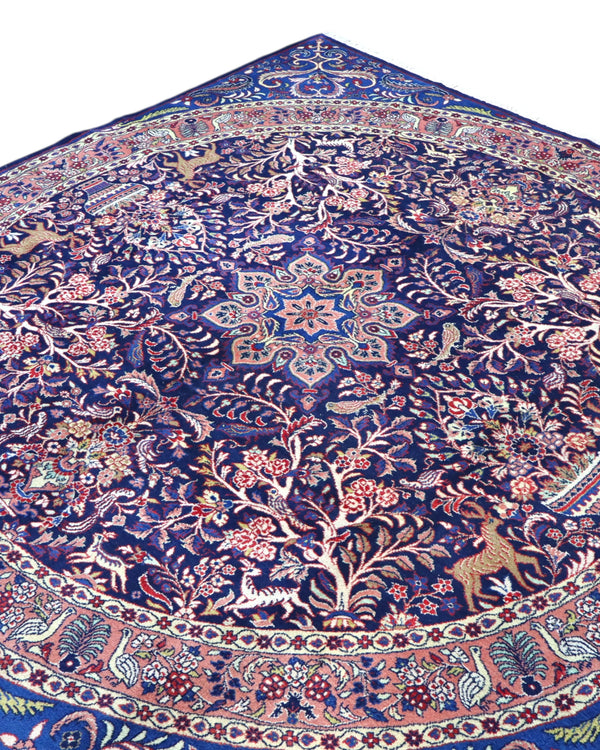 Tappeto Kerman quadrato 261x264 cm, annodato a mano in lana e cotone con colori vegetali, fondo blu con dettagli floreali e medaglione centrale persiano.