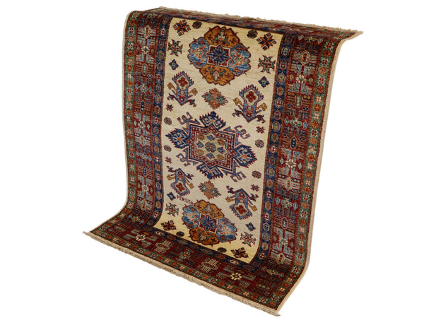 Tappeto Shirvan 145x100 cm, annodato a mano, lana pregiata con motivi geometrici e floreali caucasici.