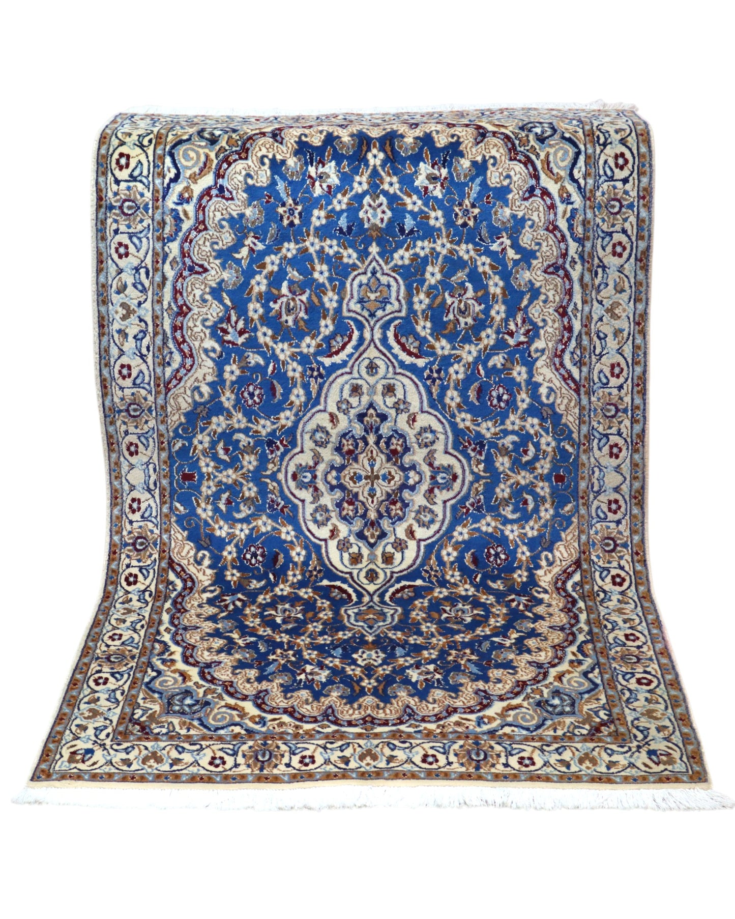 Tappeto Nain 208x120 cm persiano, annodato a mano, fondo blu con medaglione centrale avorio e motivi floreali in lana e seta.