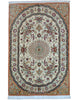 Tappeto Qum persiano in seta 163x96 cm, annodato a mano, fondo beige decorato con motivi armoniosi, seta tinta vegetale, certificato incluso.