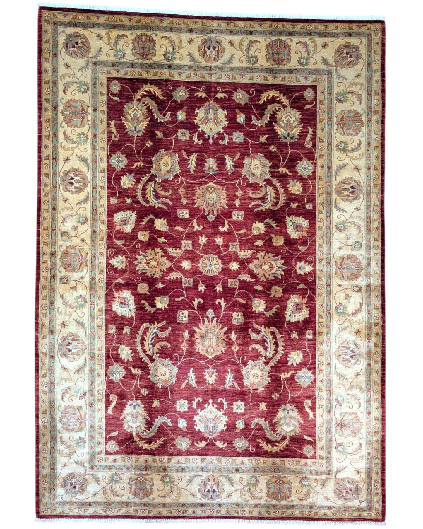 Tappeto Ziegler 307x215 cm con fondo bordeaux, motivi floreali avorio e dettagli verdi, tramato ed annodato a mano, provenienza Afghanistan.