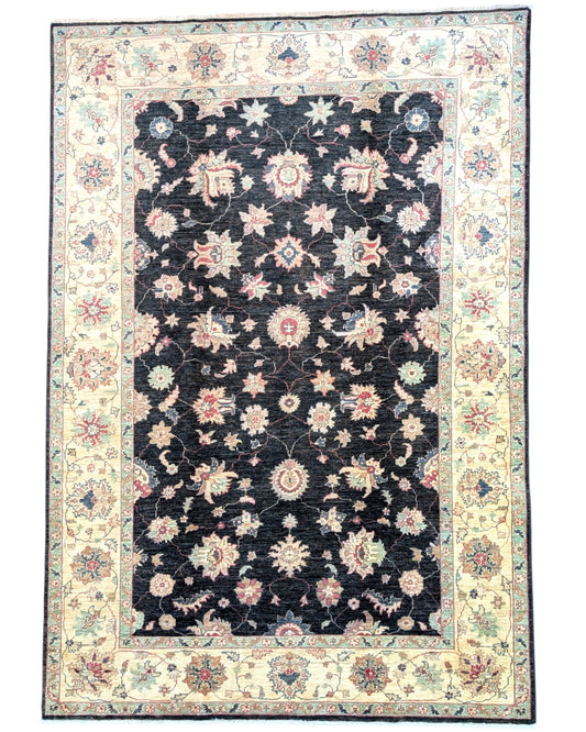 Tappeto Ziegler afgano, fondo nero con cornice beige e disegno decorativo, annodato a mano, 262x180 cm.