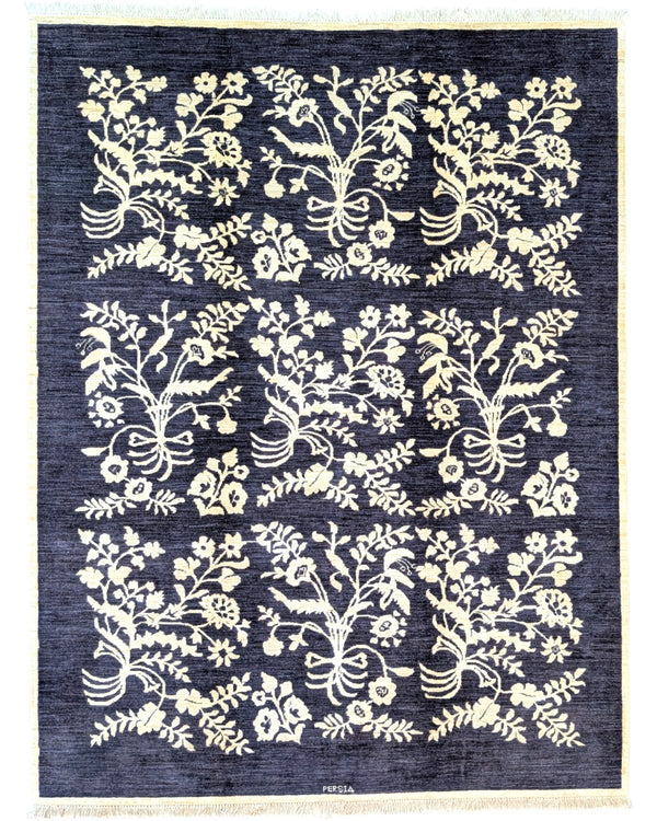 Tappeto moderno 228x176 cm Persia con fondo blu e motivi floreali avorio, annodato a mano in lana e cotone.