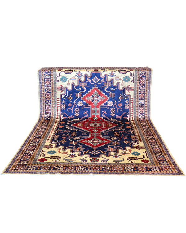 Tappeto Shirvan 317x224 cm con fondo blu, medaglione rosso e dettagli geometrici avorio e giallo, tramato ed annodato a mano, provenienza Caucaso.