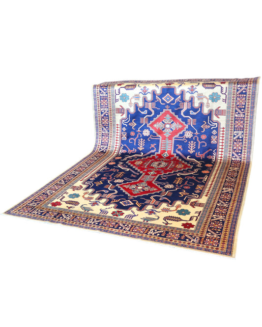 Tappeto Shirvan 317x224 cm con fondo blu, medaglione rosso e dettagli geometrici avorio e giallo, tramato ed annodato a mano, provenienza Caucaso.