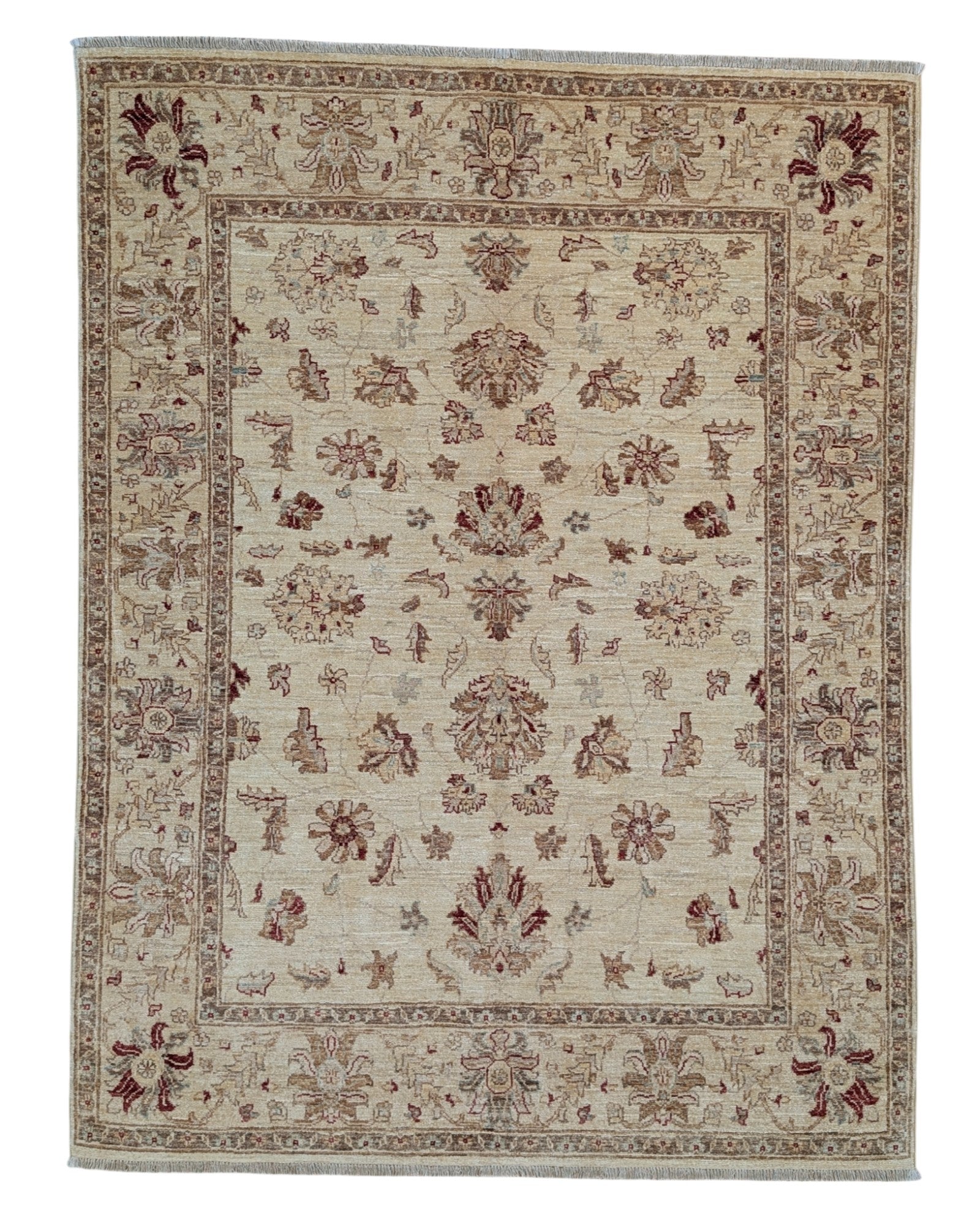 Tappeto Ziegler Farahan annodato a mano, design floreale diffuso senza medaglione centrale, colori avorio, crema, rosso, nero e blu, aspetto anticato con certificato di autenticità.