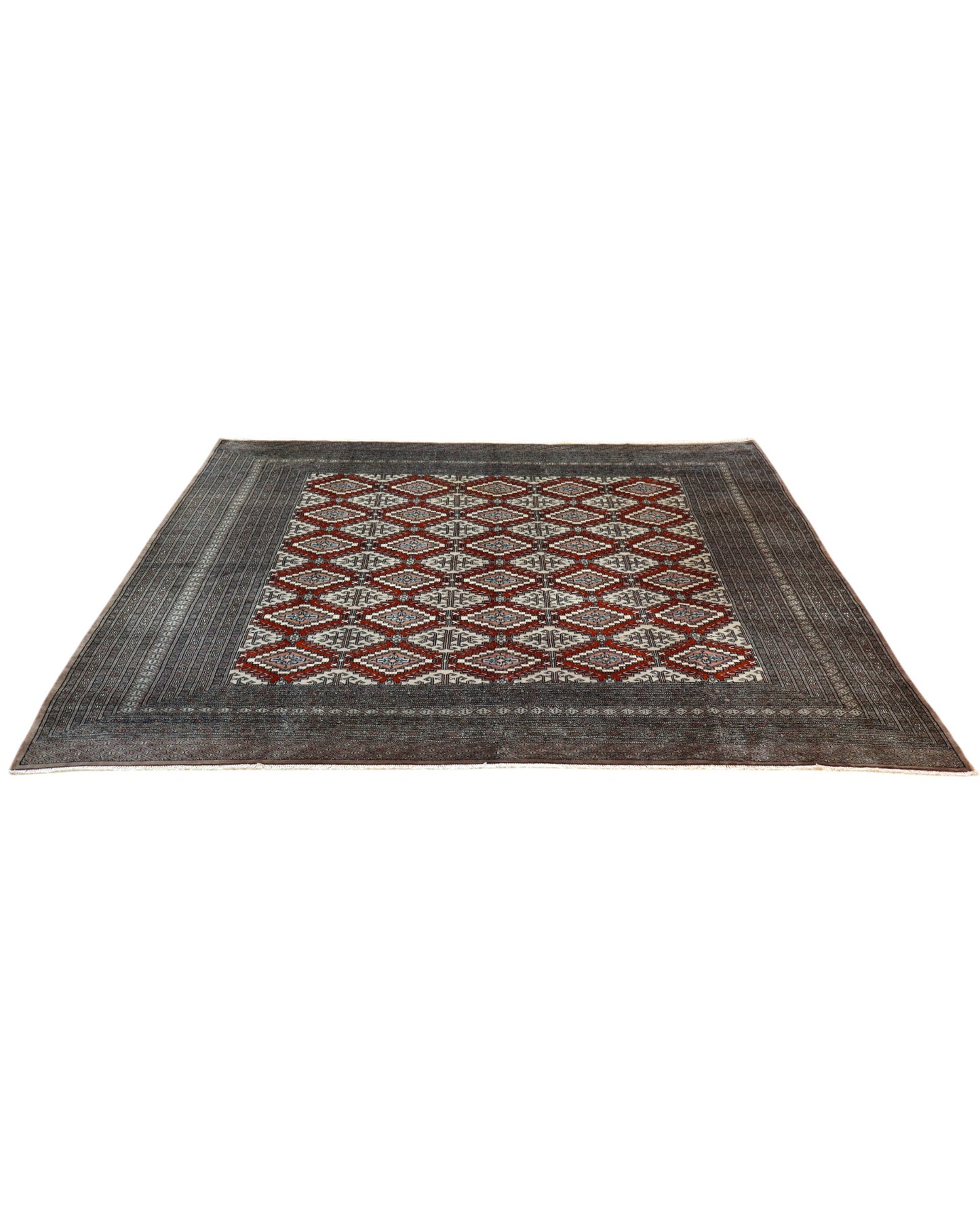 Tappeto Bukhara 230x249 cm, annodato a mano, con motivo geometrico a diamante su fondo scuro. Realizzato con lana pregiata e cotone resistente, certificato di autenticità incluso.