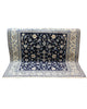 Tappeto Nain persiano, blu intenso con motivi floreali in avorio e azzurro pallido, annodato a mano, 202x195 cm.